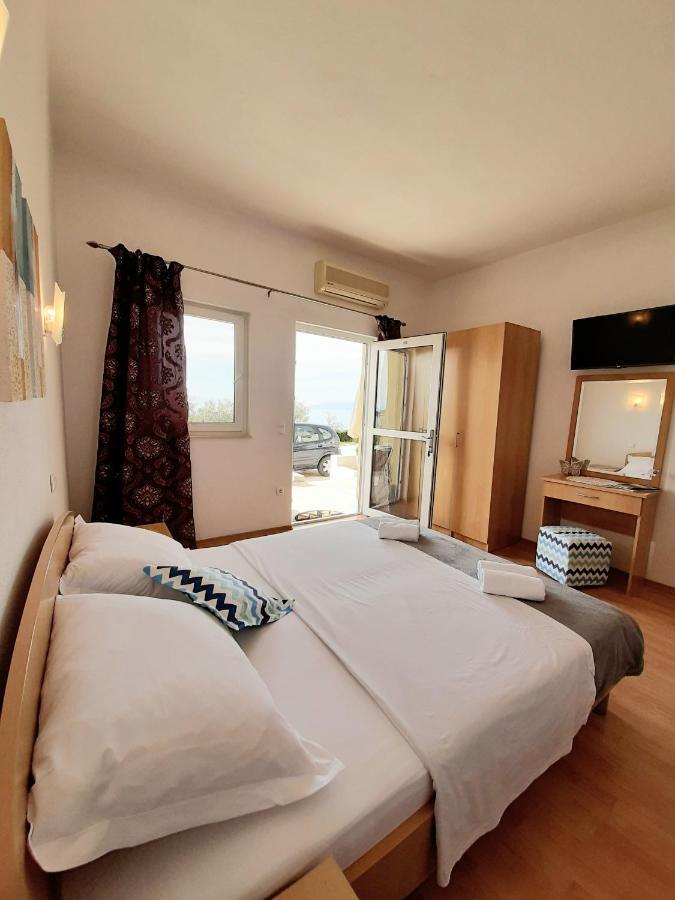Apartments Akmadzic Makarska Exterior photo