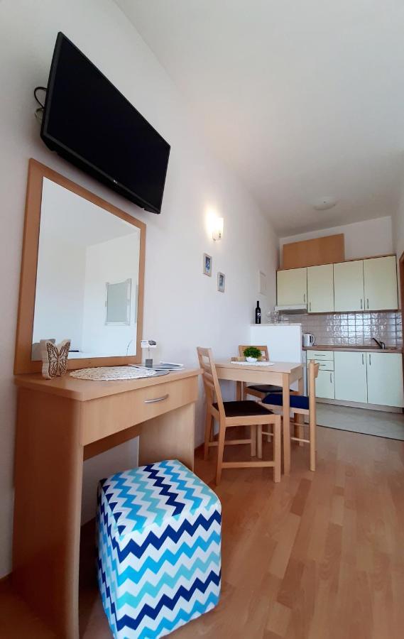 Apartments Akmadzic Makarska Exterior photo