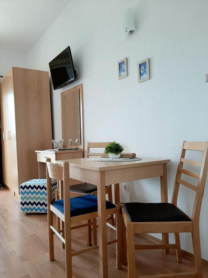 Apartments Akmadzic Makarska Exterior photo